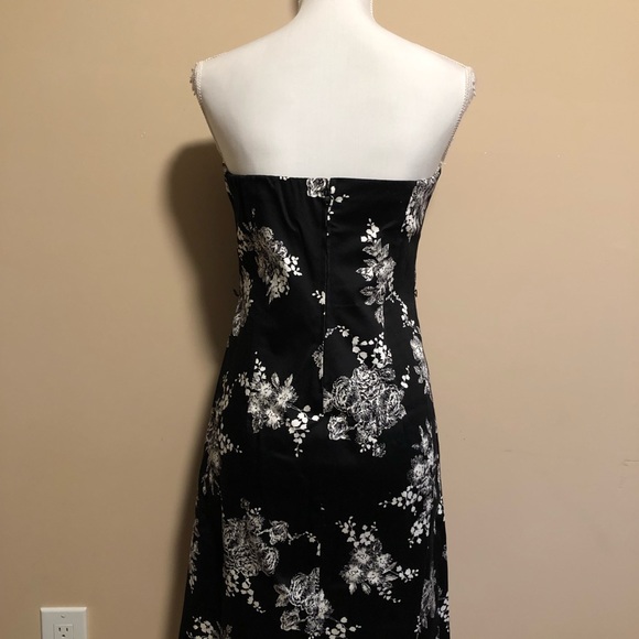 Black and White Floral Dress - Picture 3 of 4